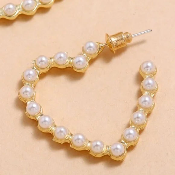 Boho Vday Gold tone Faux Pearl Heart shaped Earrings - Picture 2 of 4